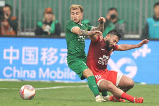 北大高才生+烧烤店老板+渝超球员=36岁的他（36岁，他既是北大学霸、烧烤店老板，也是渝超球员）