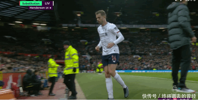 赢你3球，维尼修斯连续比出手势“1.2.3”回应毕巴球迷嘲讽（3球大胜后，维尼修斯连比“1-2-3”手势回击毕巴球迷嘲讽）