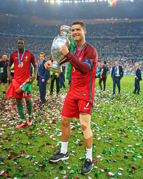 多特vs比利亚雷亚尔：阿德耶米、安塞尔米诺、帕尔特伊出战（多特对阵比利亚雷亚尔：阿德耶米、安塞尔米诺、帕尔特伊登场）