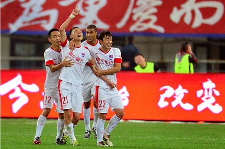 迈尼昂：意超杯目标是再次夺冠，合同问题不会影响球场状态（迈尼昂：力争再夺意超杯，合同问题不影响场上表现）