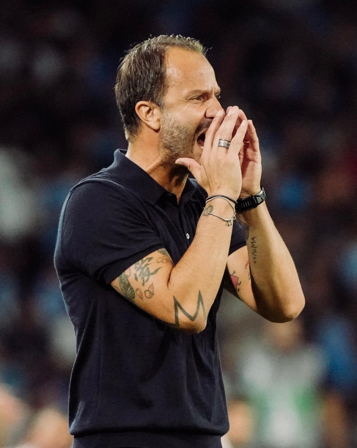 炫耀？里沙利松晒北伦敦德比全场最佳奖杯并艾特加布里埃尔（挑衅？里沙利松晒北伦敦德比全场最佳奖杯并@加布里埃尔）