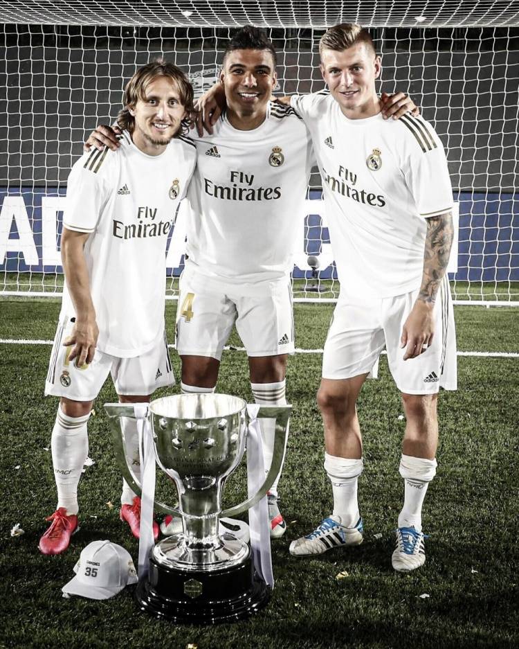 德天空：利物浦正在认真运作冬窗签塞门约，解约金7000万欧元（据德天空报道，利物浦正全力推进冬窗引进塞门约，解约金约7000万欧元）