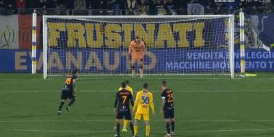 穆里尼奥：孔蒂的那不勒斯很难找到弱点，不讨论重回皇马话题