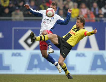 队报评法甲第14轮最佳阵：托万助朗斯登顶领衔，巴黎无人入选（法甲第14轮最佳阵容出炉：托万率朗斯登顶，巴黎无人上榜）