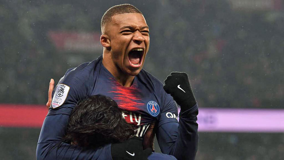 中锋低位背打技巧解析（中锋低位单打要领详解）