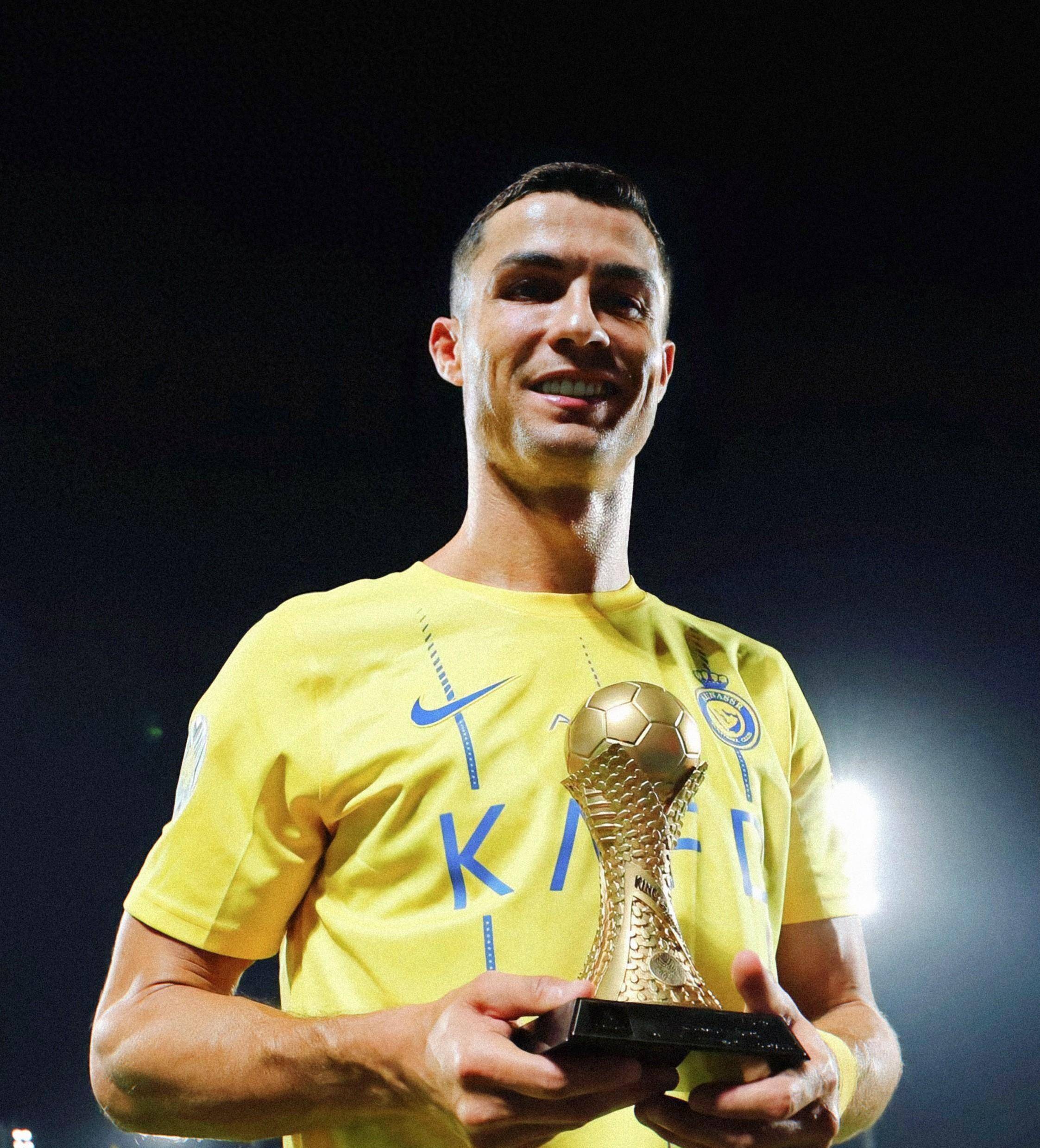 快船队记：伦纳德预计可以出战明天对阵独行侠的背靠背比赛（快船记者：伦纳德有望出战明日对阵独行侠的背靠背比赛）