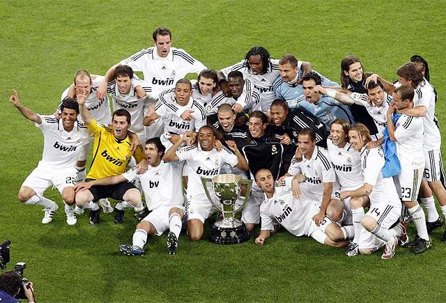 首尔主帅金基东：双线作战让球员们在体能上面临不小的挑战（首尔主帅金基东：双线赛程给球员体能带来不小压力）