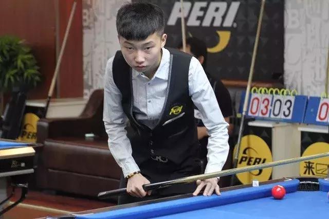 现出非凡的 现出非凡的